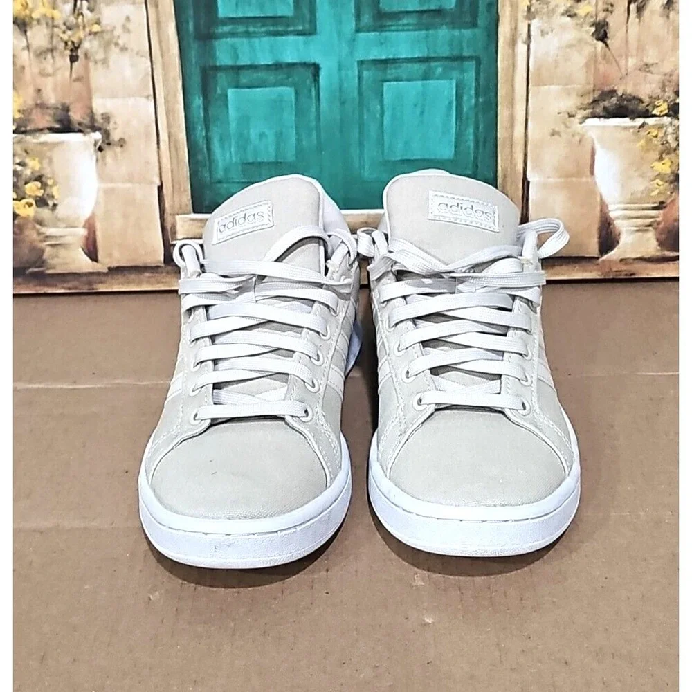 Adidas  Cloudfoam Women's  US Size 8 Sneakers  - HWI 28Y001